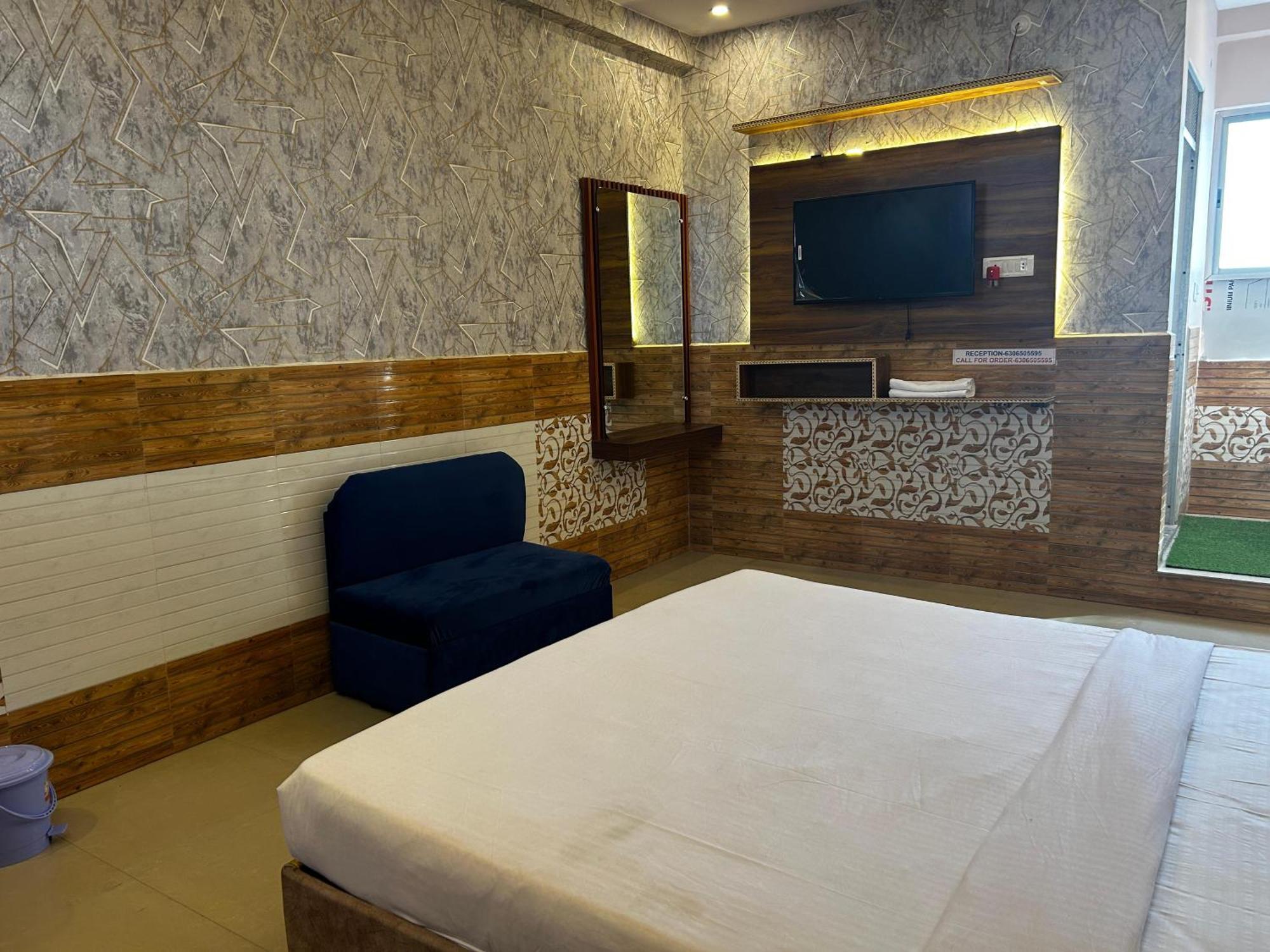 Hotels7Apple Mahoba Екстериор снимка