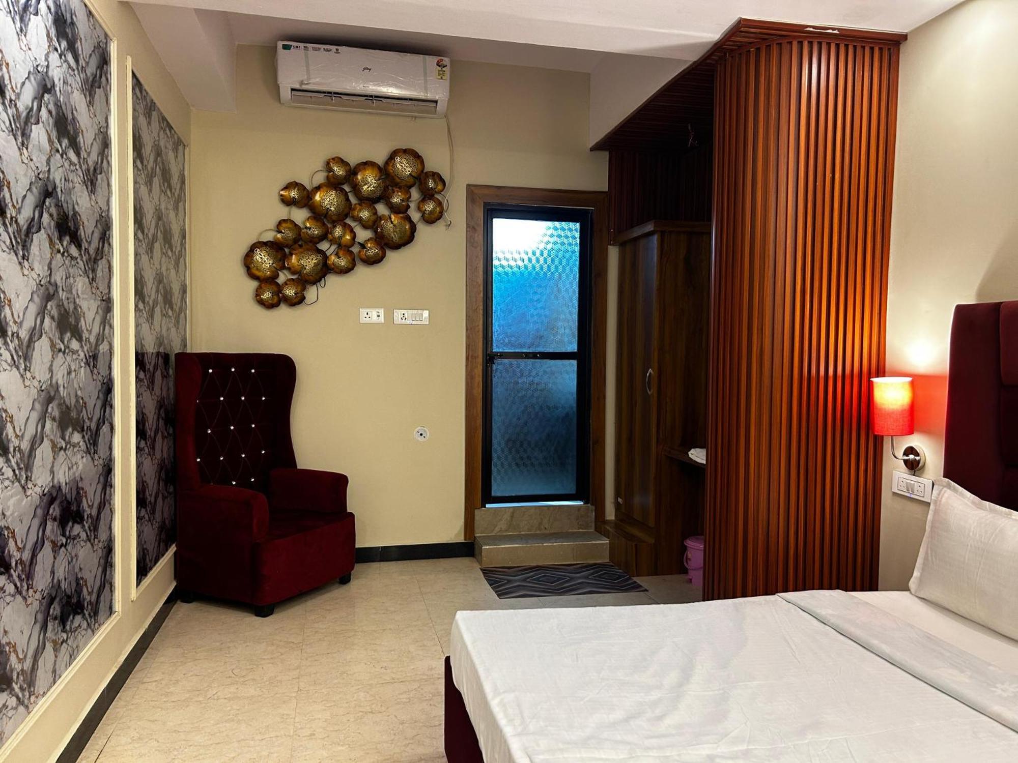 Hotels7Apple Mahoba Екстериор снимка